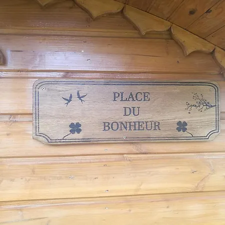 La Roulotte Place Du Bonheur * Puymaurin